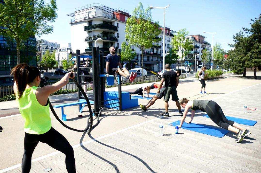 Séance HIIT à domicile